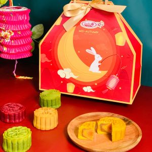 Mooncake Kuih Bulan Halal *2023 GIFT SET/HADIAH* by Bunga Raya Ku's